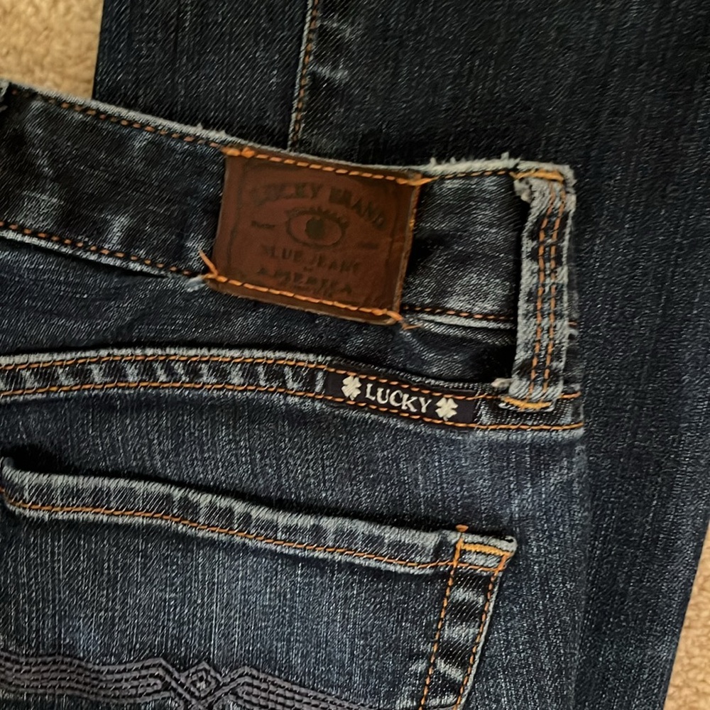 Women's Lucky Brand Lola Boot jeans - Picture 4 of 8